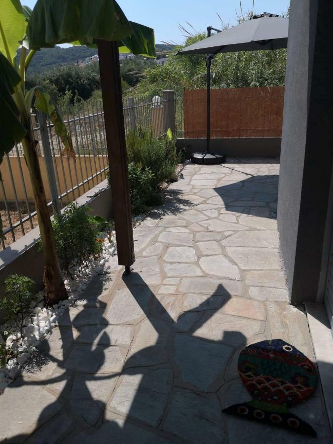 Menta Apartment Nea Iraklitsa Dış mekan fotoğraf